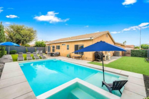Family 4-BR Home w Patio Pool & Firepit Pets Welcome